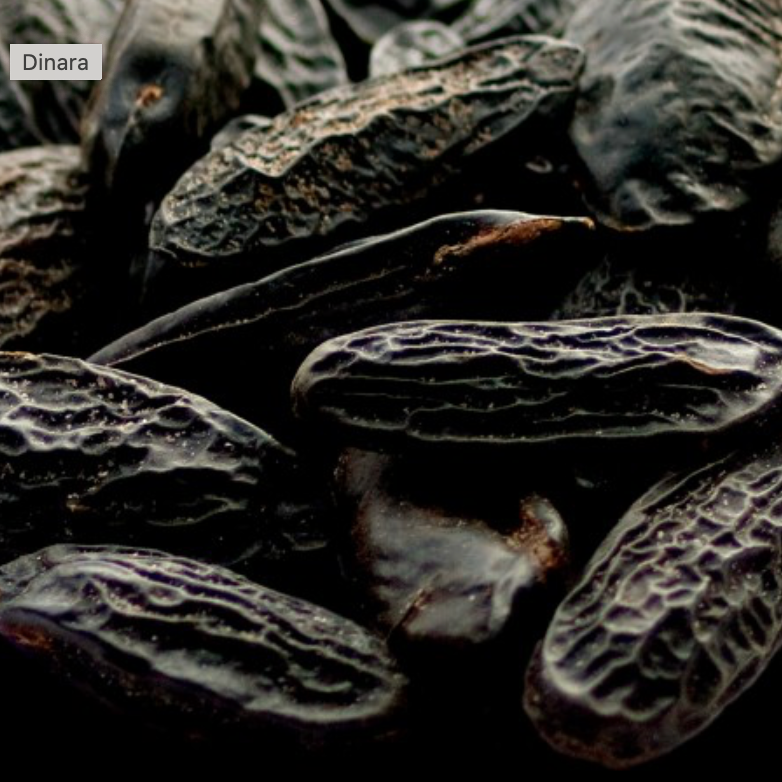 Dinara-wij vinden hem ruiken naar- teint de neige